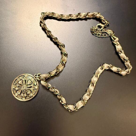 Vintage Cookie Lee Silver Tone Braided Ribbon & Chain Pendant Necklace - Picture 5 of 8